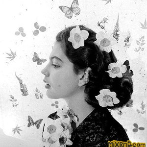 (H)-边潮喷边尿男男
